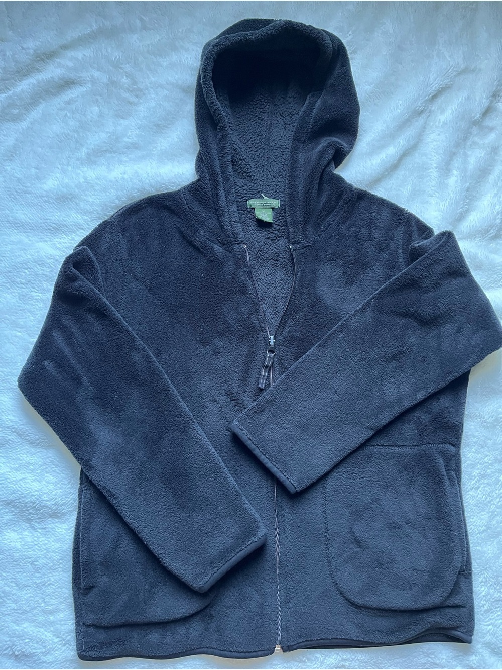 Great Northwest Clothing Company Black Hooded Fleece Jacket